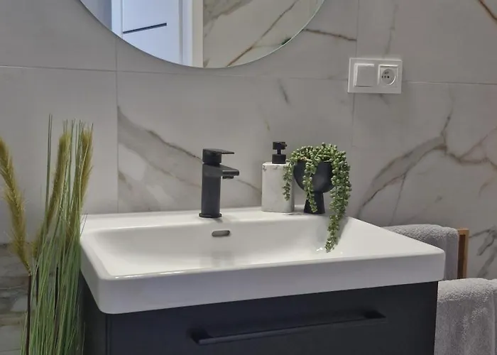 Elite 5 Jeżyce- Barańczaka 5 *