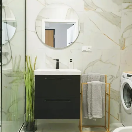 Elite 5 Jezyce- Baranczaka 5 포즈난